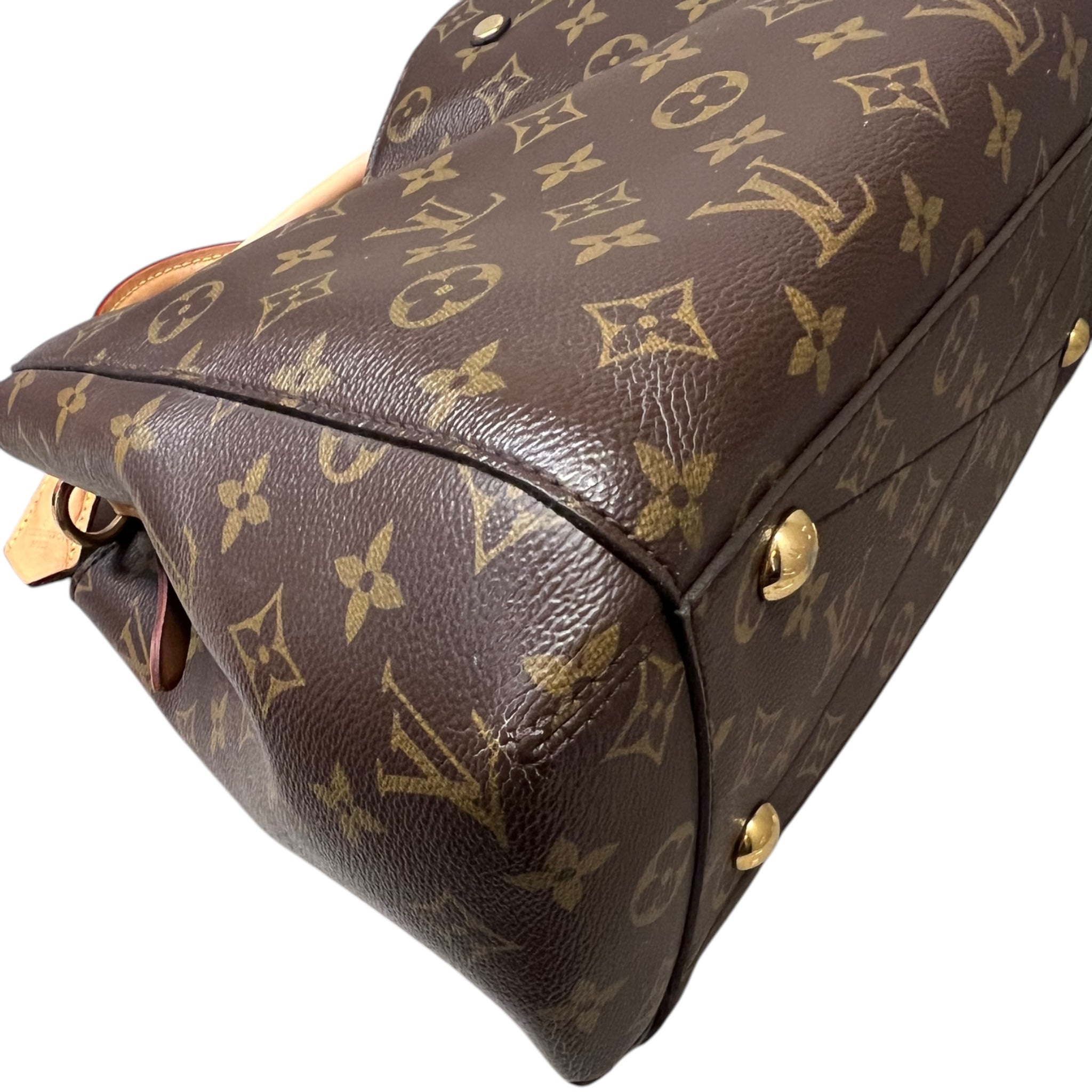 LOUIS VUITTON MONTAIGNE